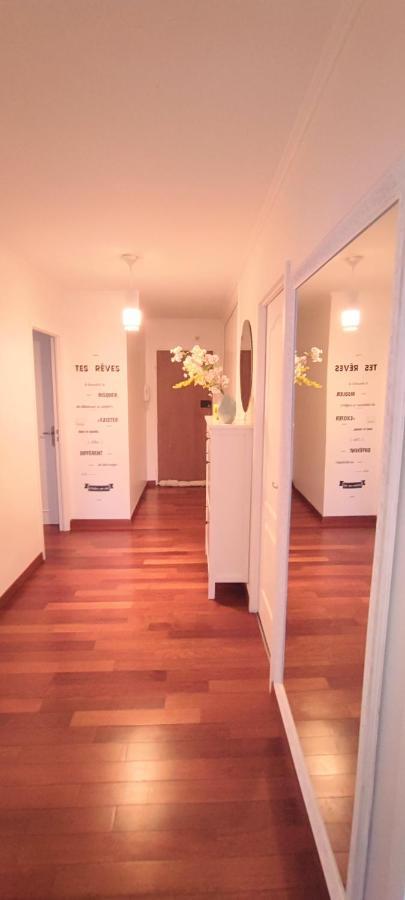 Bel Appartement Entre Disney Land Et Paris Chelles  Exterior photo